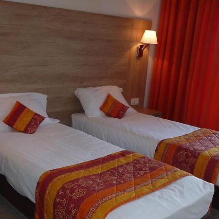 Residel Aparthotel ซิวริเย ภายนอก รูปภาพ